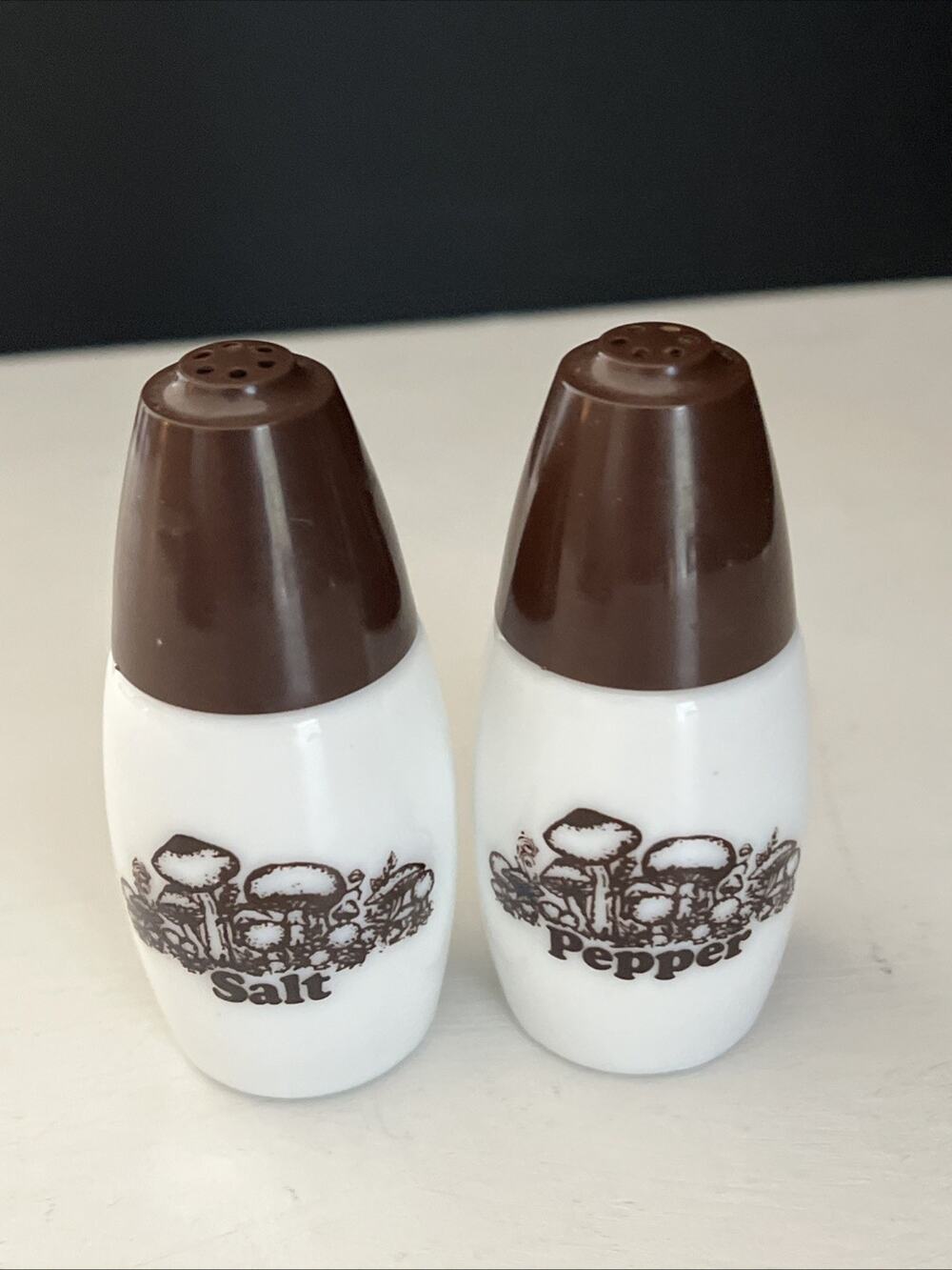 Vtg GEMCO Salt Pepper Shakers 3.5" Mushroom Woodland Brown White Milk Glass